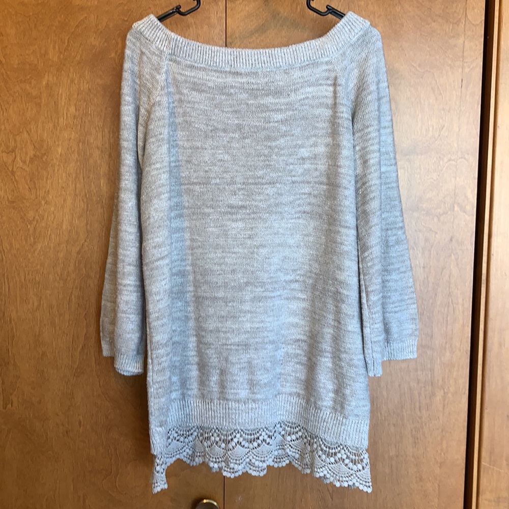 EUC Women’s tan/cream knit sweater with crochet detailing - size XL (est.) - Picture 5 of 5